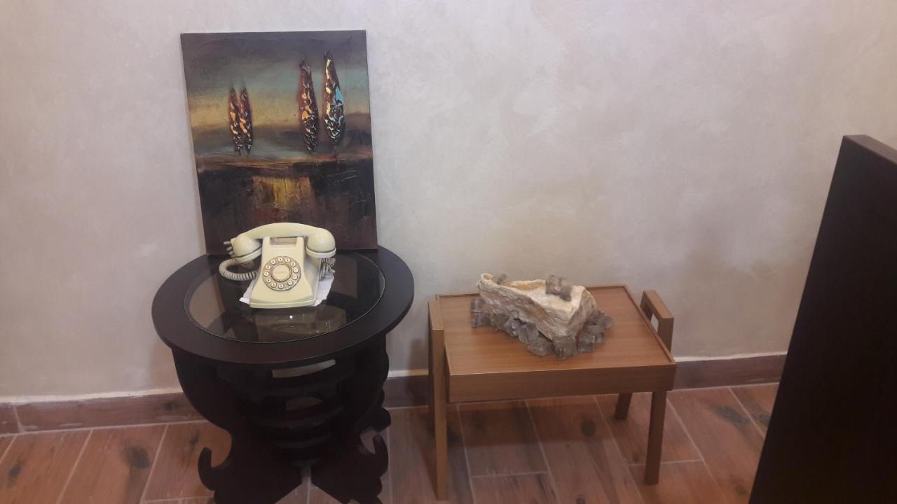 Mesha Stele Hotel Suites Madaba Exterior photo