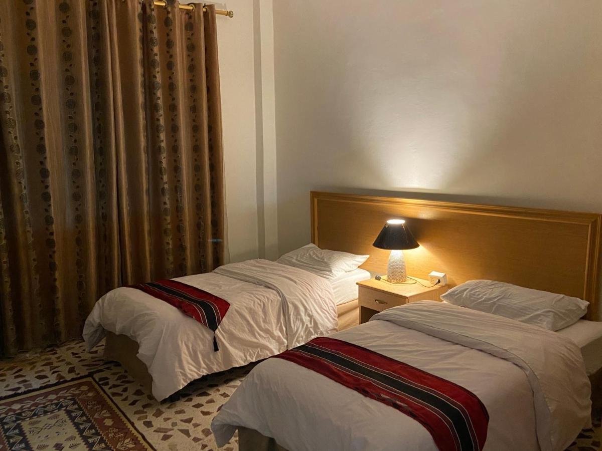 Mesha Stele Hotel Suites Madaba Exterior photo